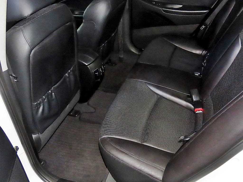 HYUNDAI Sonata - Vista 7