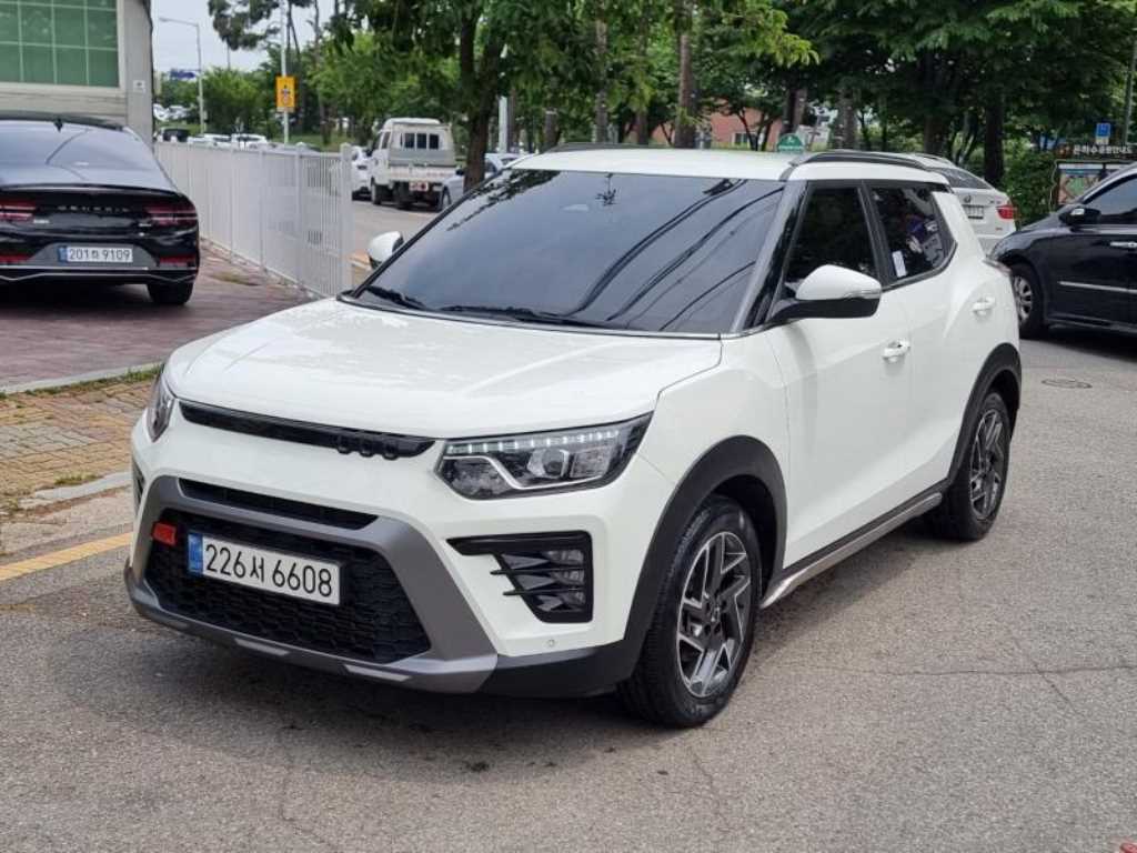 Ssangyong Tivoli - Vista 2