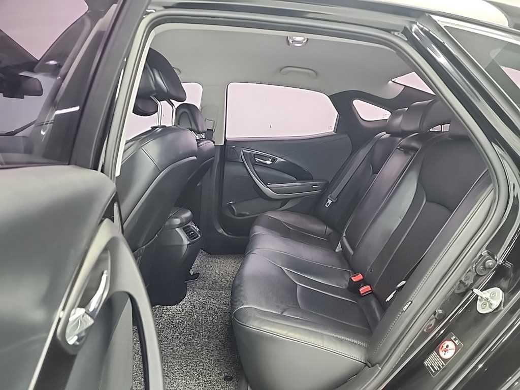 HYUNDAI Grandeur - Vista 12