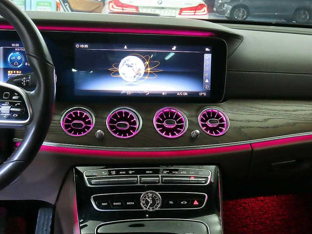 Mercedes Benz E class - Vista 11