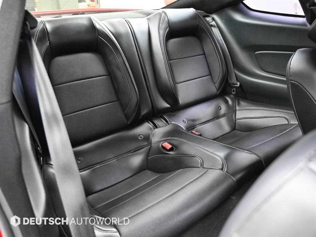 Ford Mustang - Vista 12