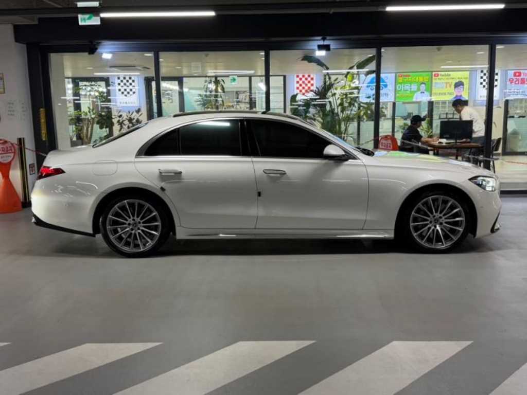 Mercedes Benz S Class - Vista 3