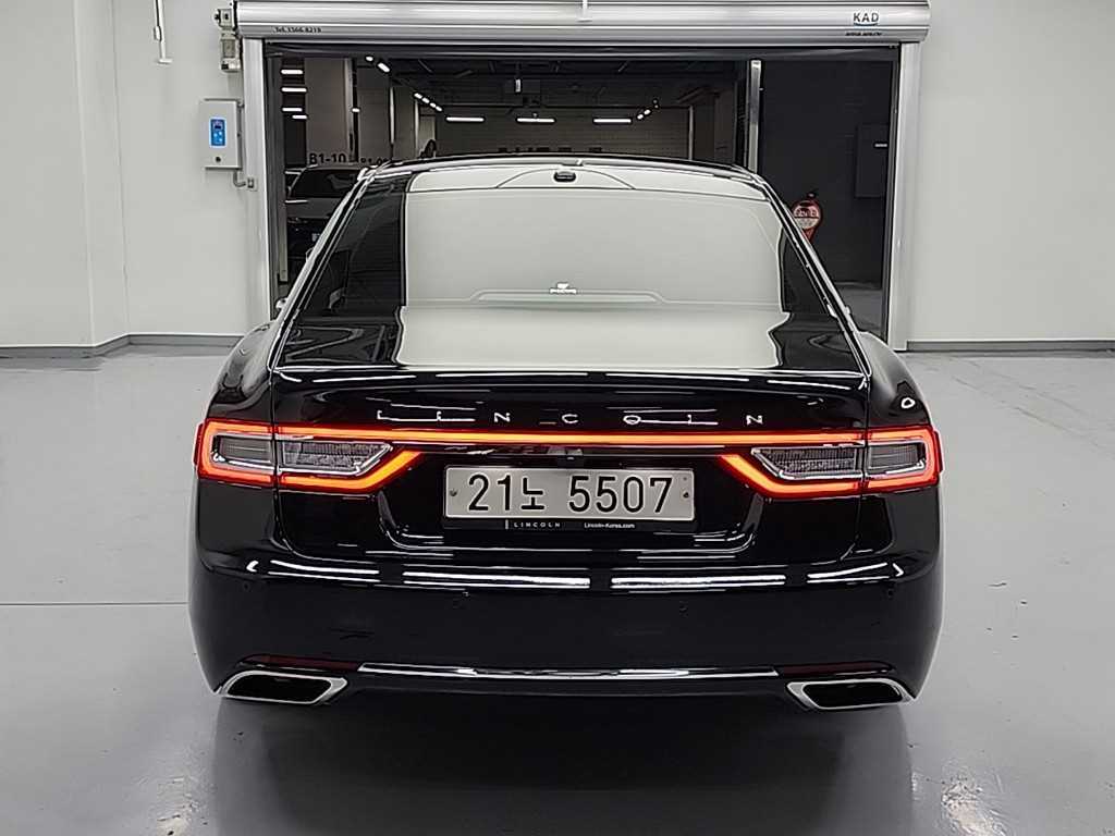 Lincoln Continental - Vista 3