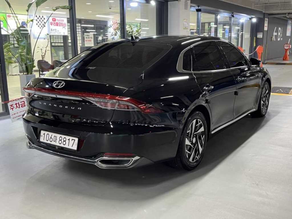 HYUNDAI Grandeur - Vista 4