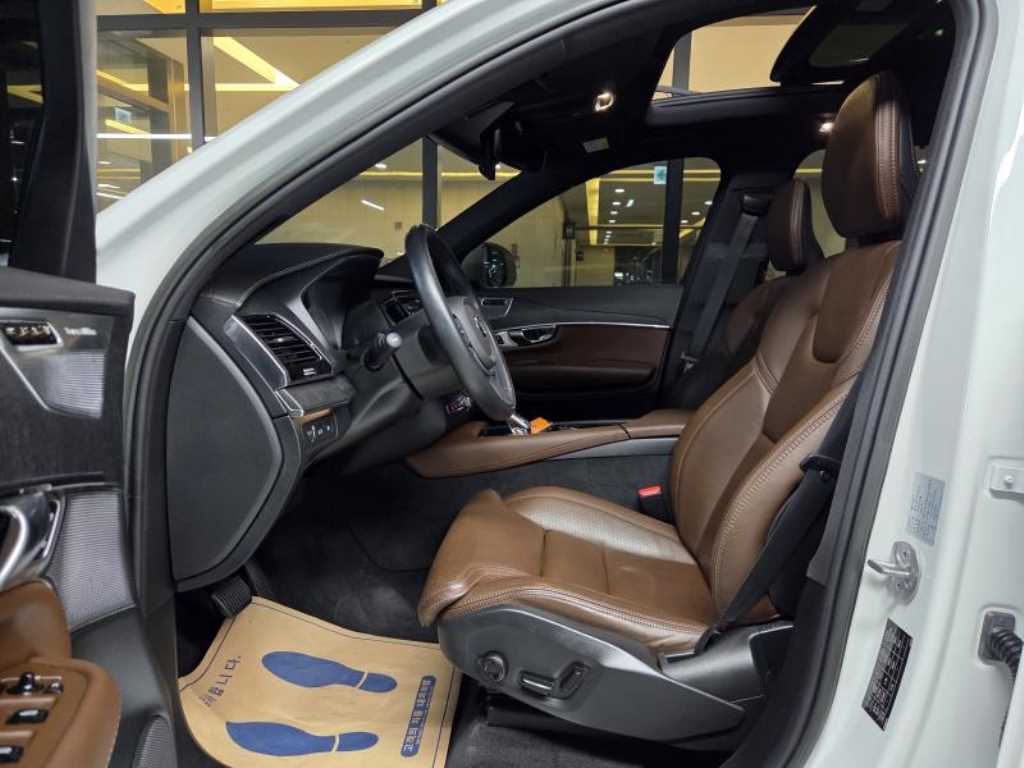 Volvo XC90 - Vista 9