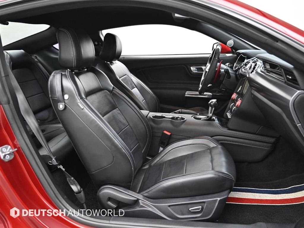 Ford Mustang - Vista 10