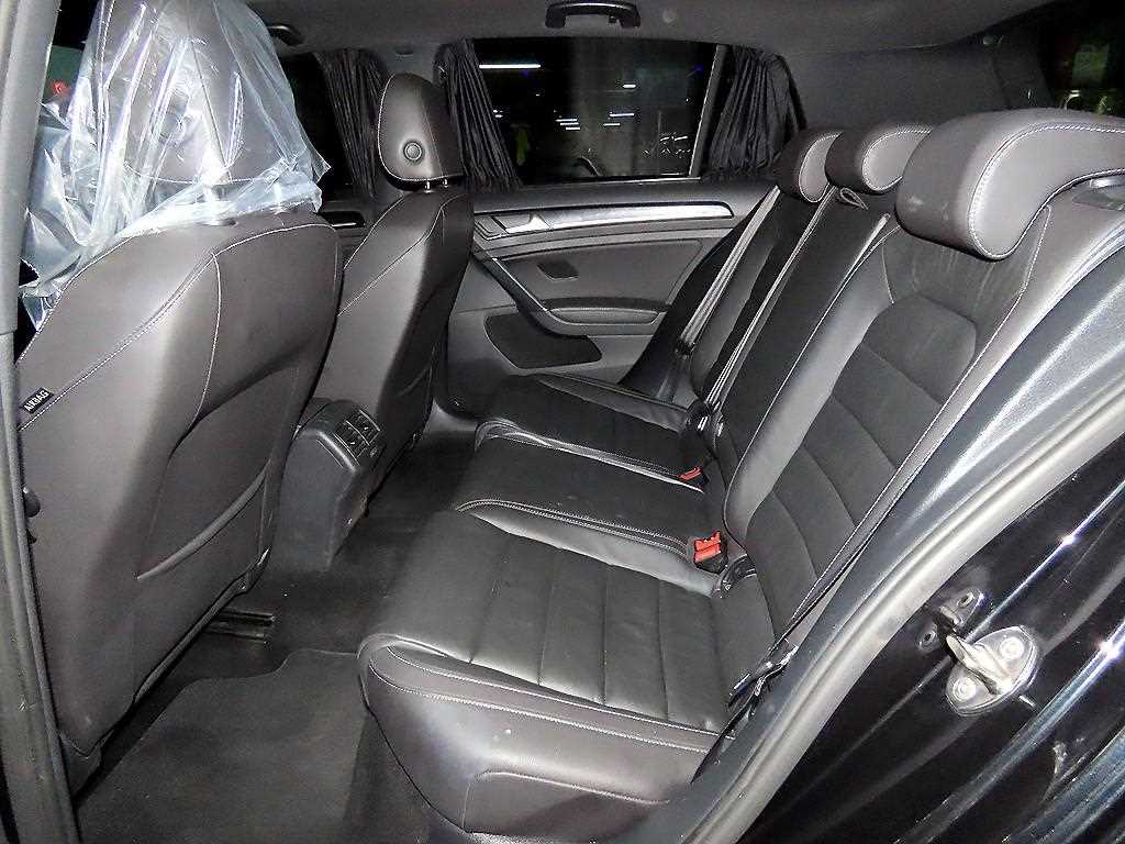 Volkswagen Golf - Vista 7