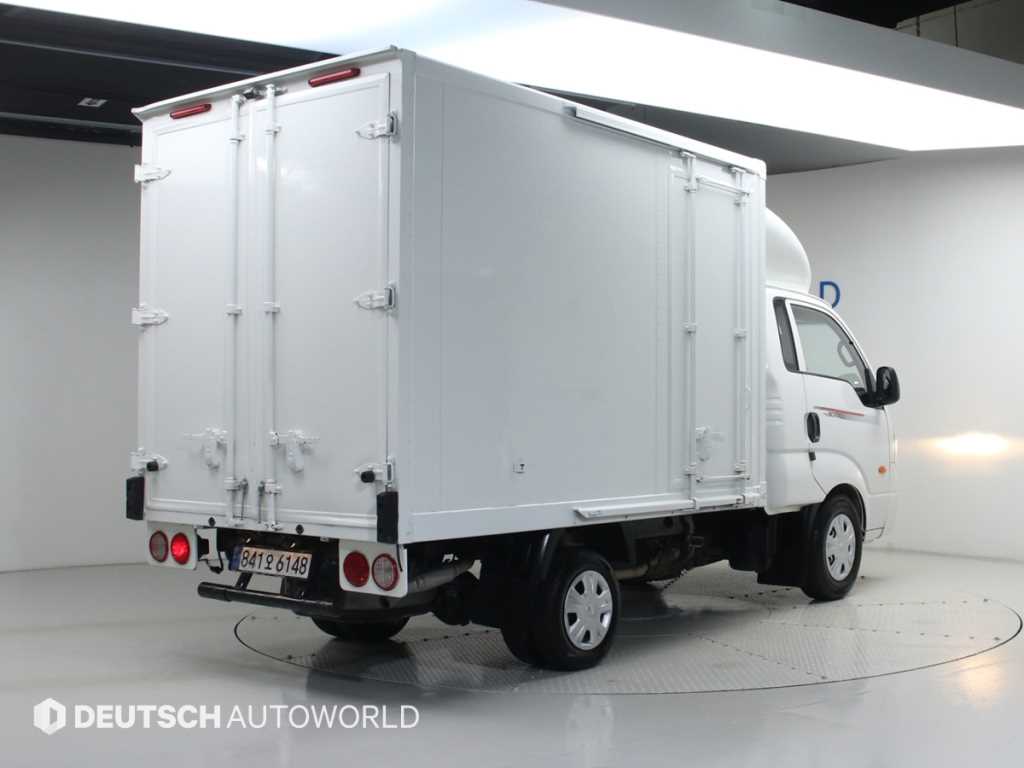 Small Truck Cargo (small) - Vista 2