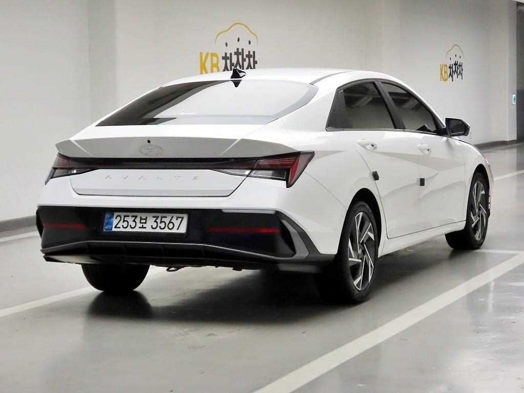 HYUNDAI Avante - Vista 4
