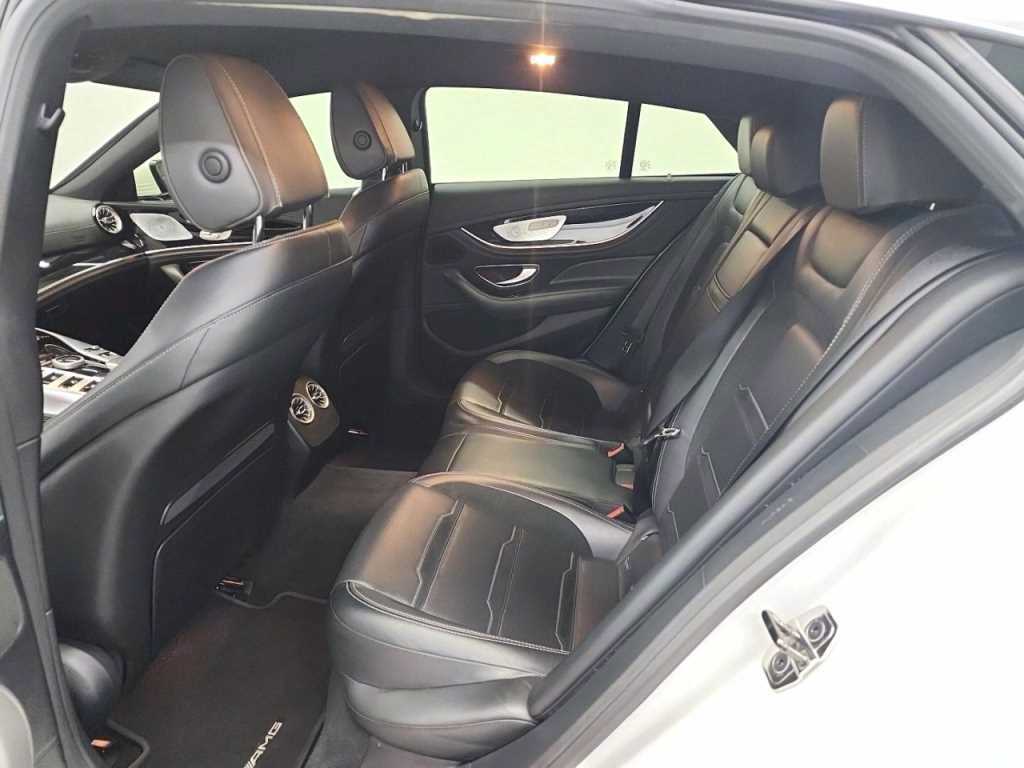 Mercedes Benz AMG GT - Vista 10