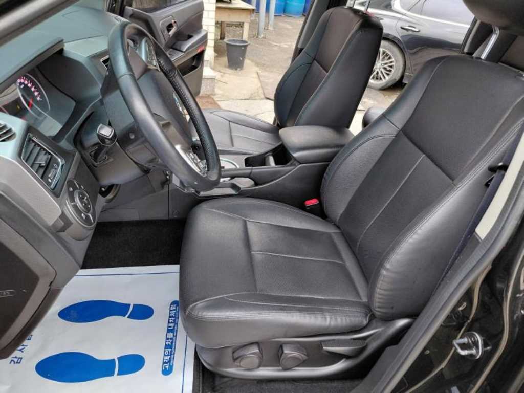 Ssangyong Korando - Vista 7