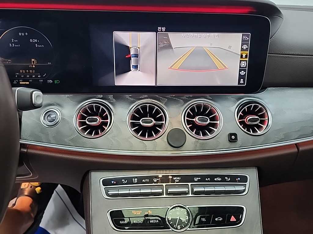 Mercedes Benz CLS Class - Vista 10