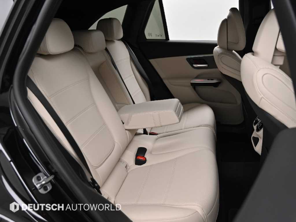 Mercedes Benz GLC Class - Vista 12