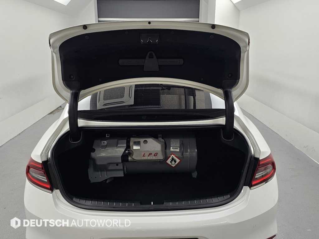 HYUNDAI Grandeur 2018 Blanco - Importación desde Corea - HF Imports Iquique - Foto 18