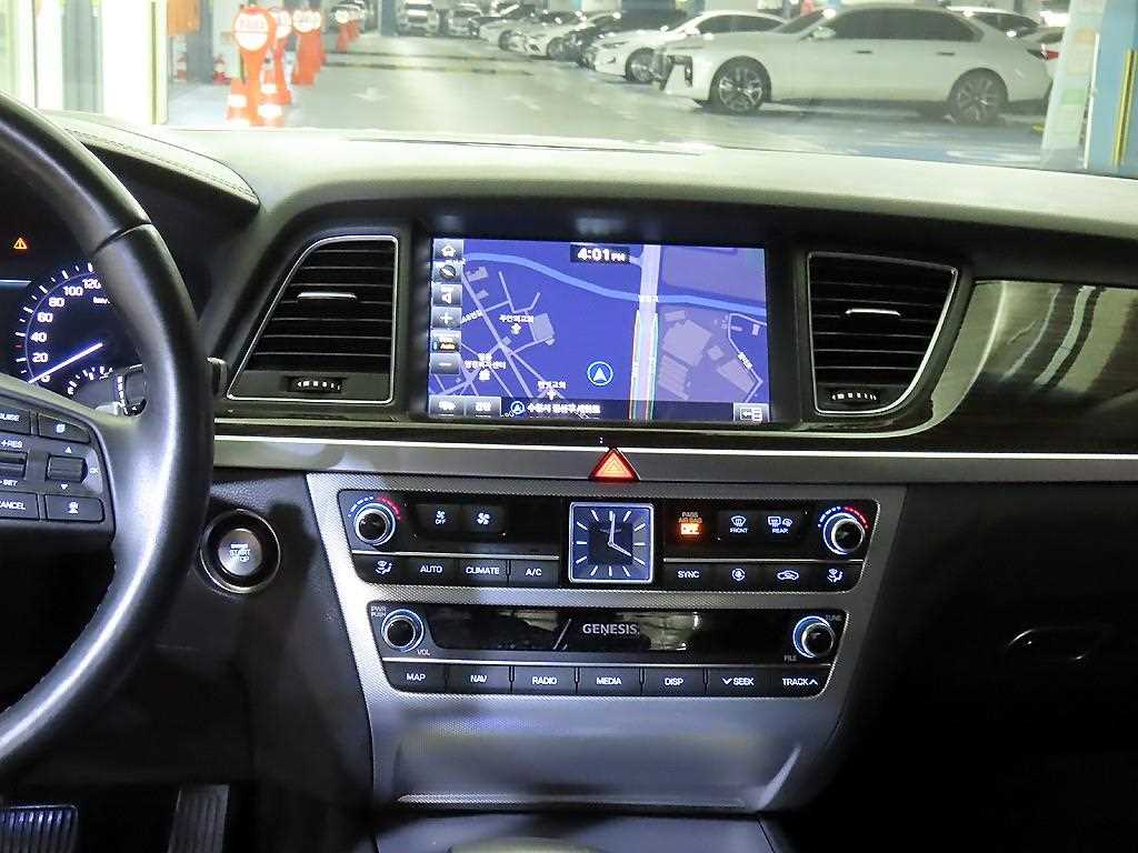 Genesis G80 - Vista 11