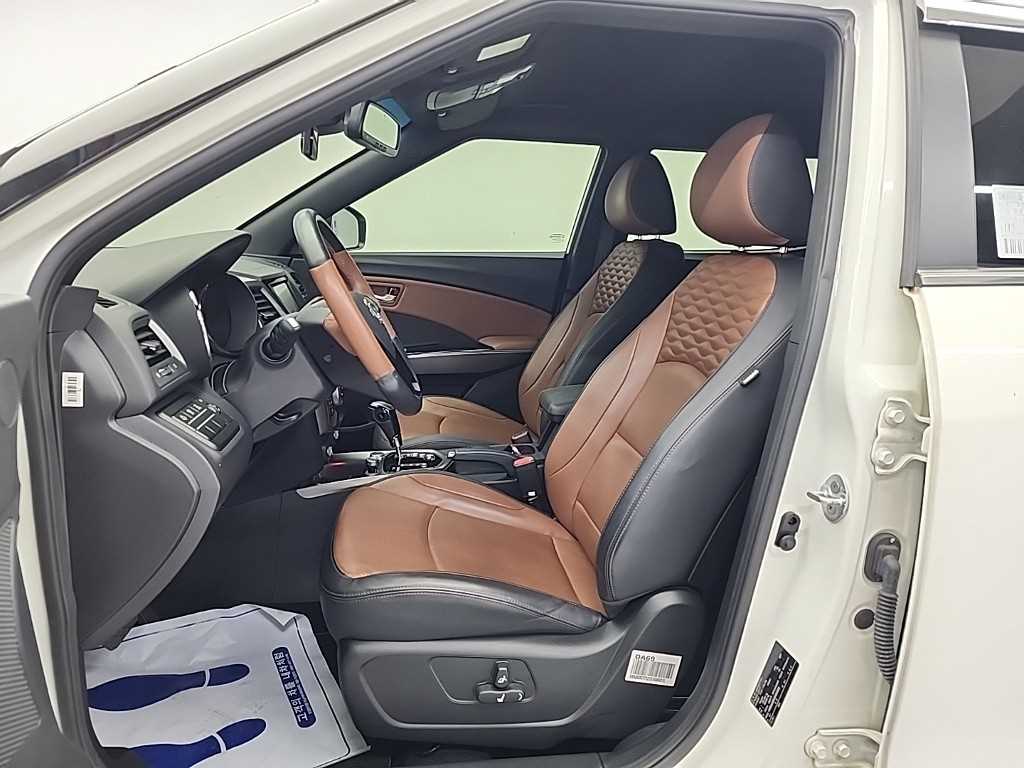 Ssangyong Tivoli - Vista 11