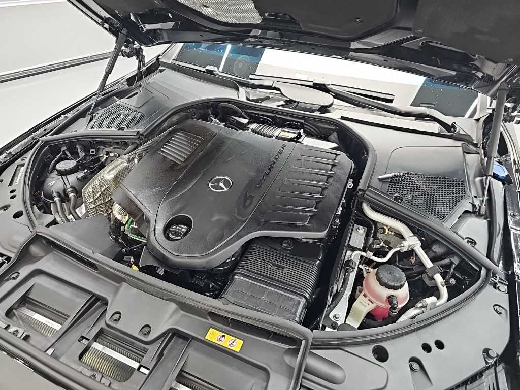 Mercedes Benz S Class - Vista 5