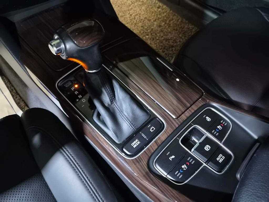 KIA K7 - Vista 11