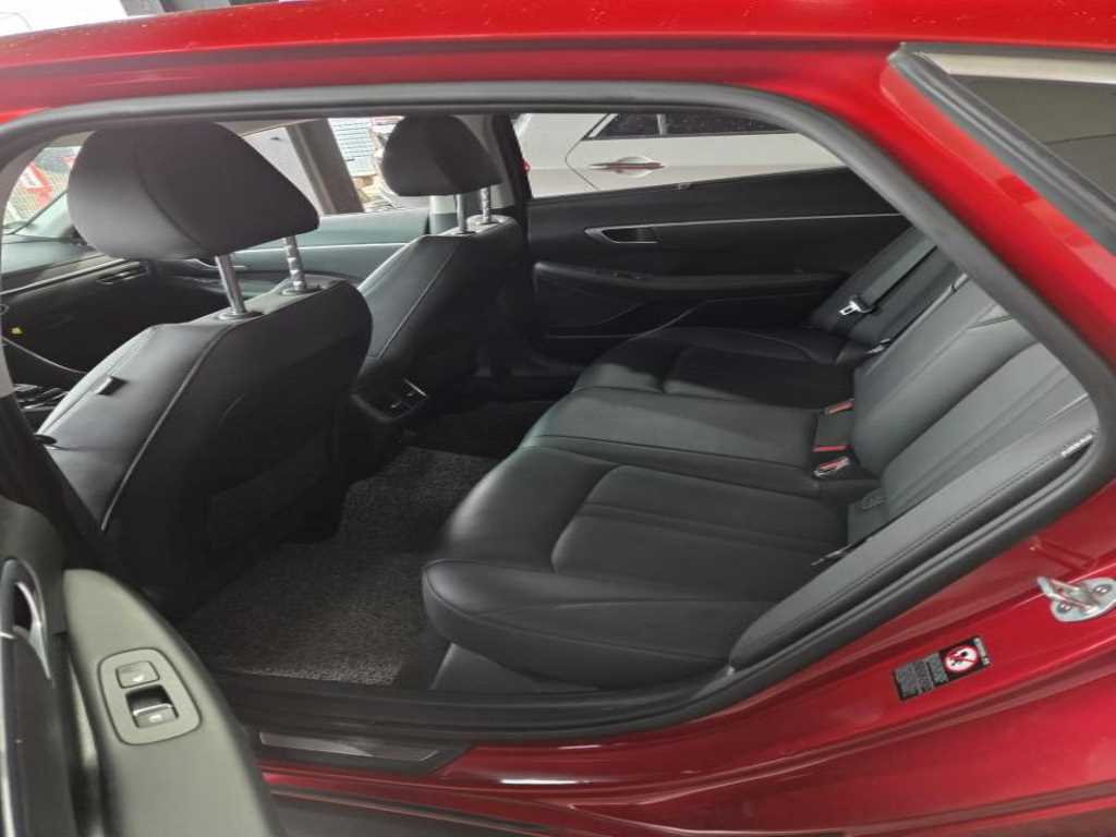 HYUNDAI Sonata - Vista 5