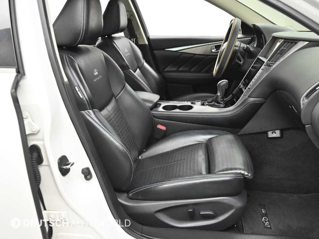 Infiniti Q - Vista 10