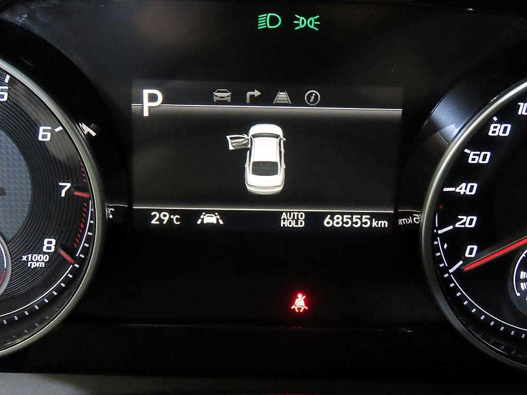 HYUNDAI Grandeur - Vista 9