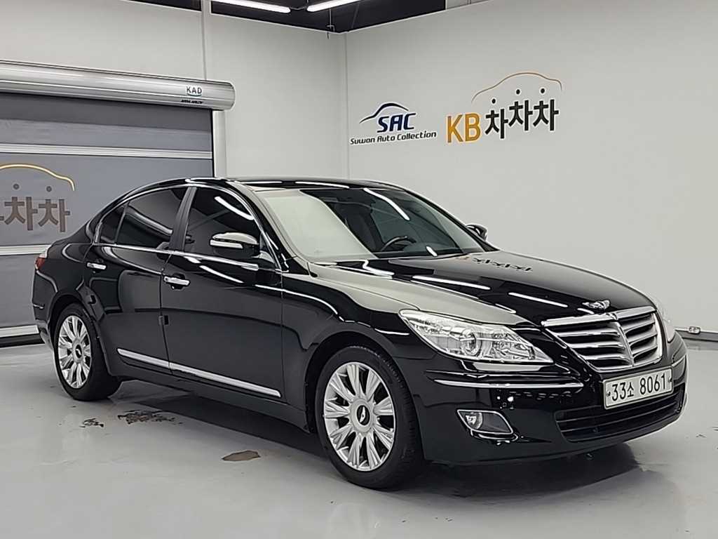 HYUNDAI Genesis - Vista 4