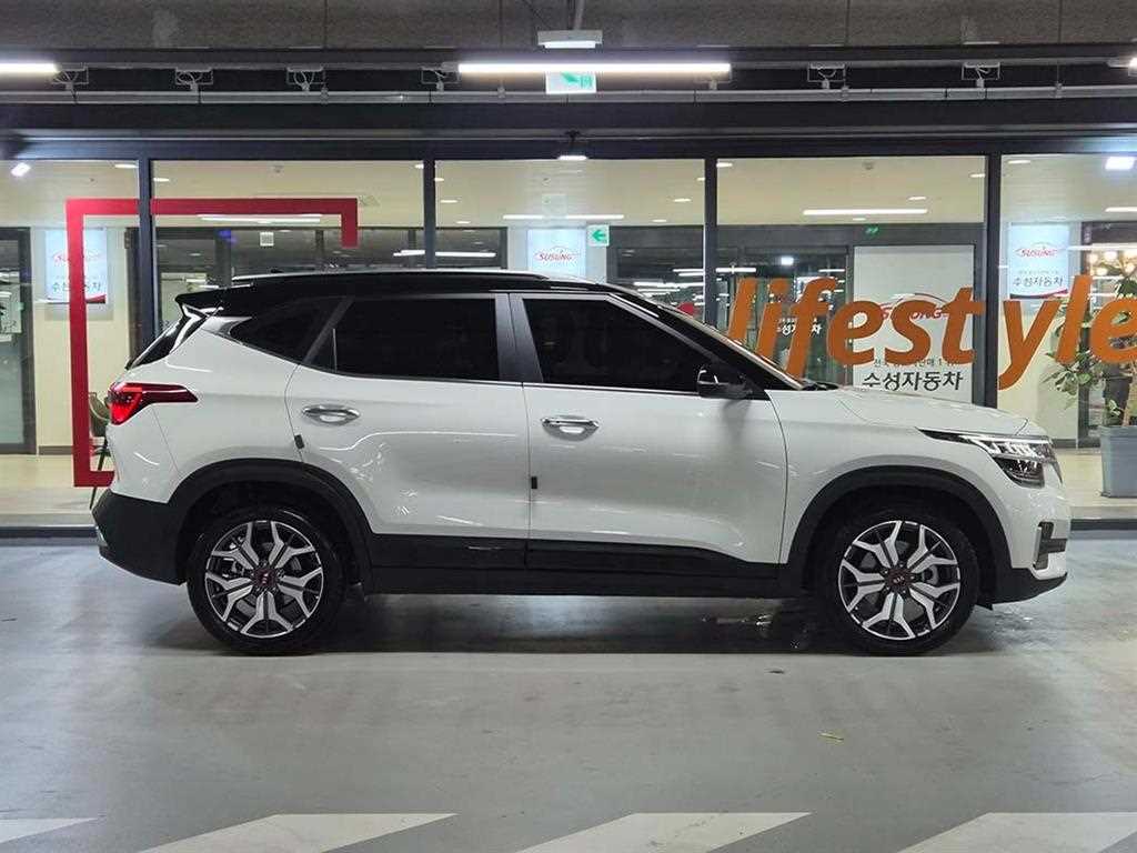 KIA Seltos - Vista 3