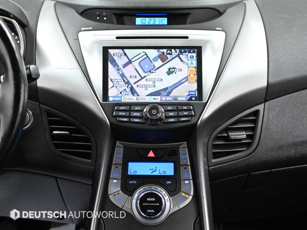 HYUNDAI Avante 2013 Blanco - Importación desde Corea - HF Imports Iquique - Foto 14