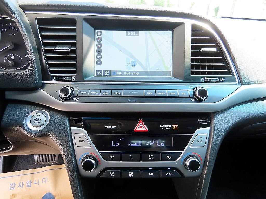 HYUNDAI Avante 2016 Gris - Importación desde Corea - HF Imports Iquique - Foto 13