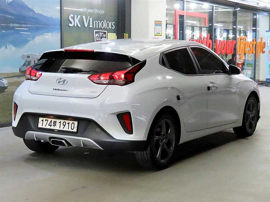 HYUNDAI Veloster - Vista 4