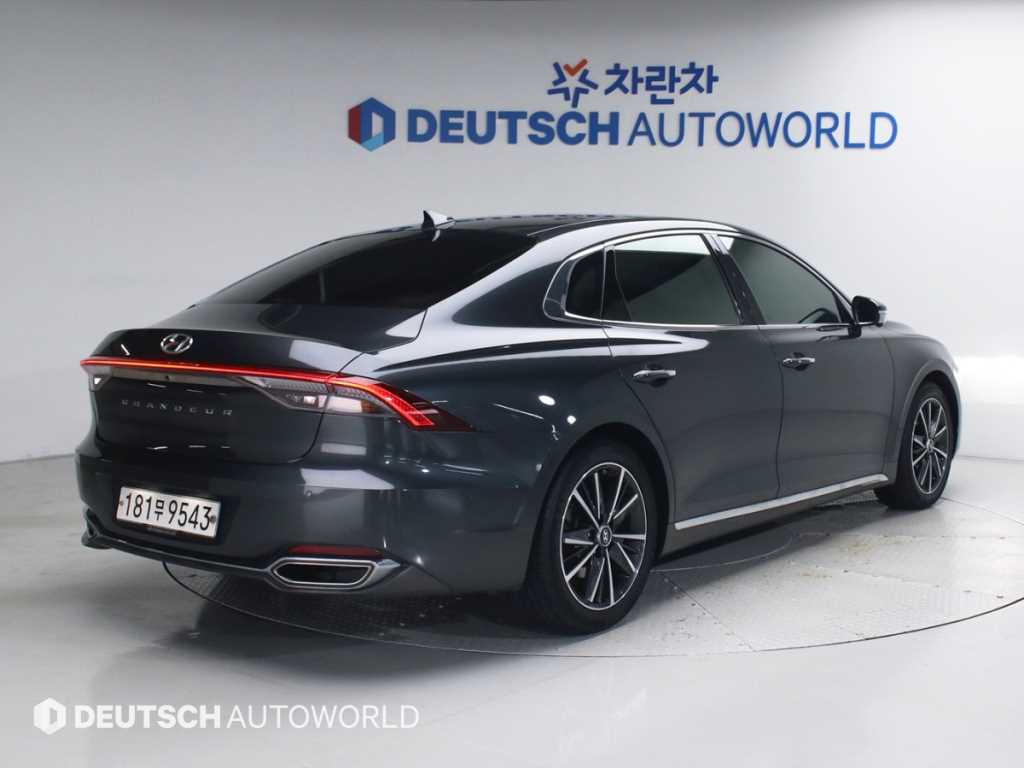 HYUNDAI Grandeur - Vista 2