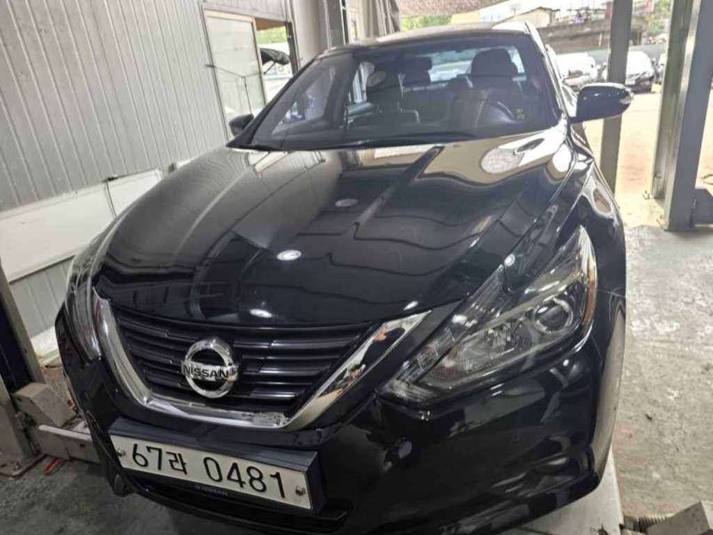 Nissan Altima 2017 Negro - Importación desde Corea - HF Imports Iquique - Foto 1