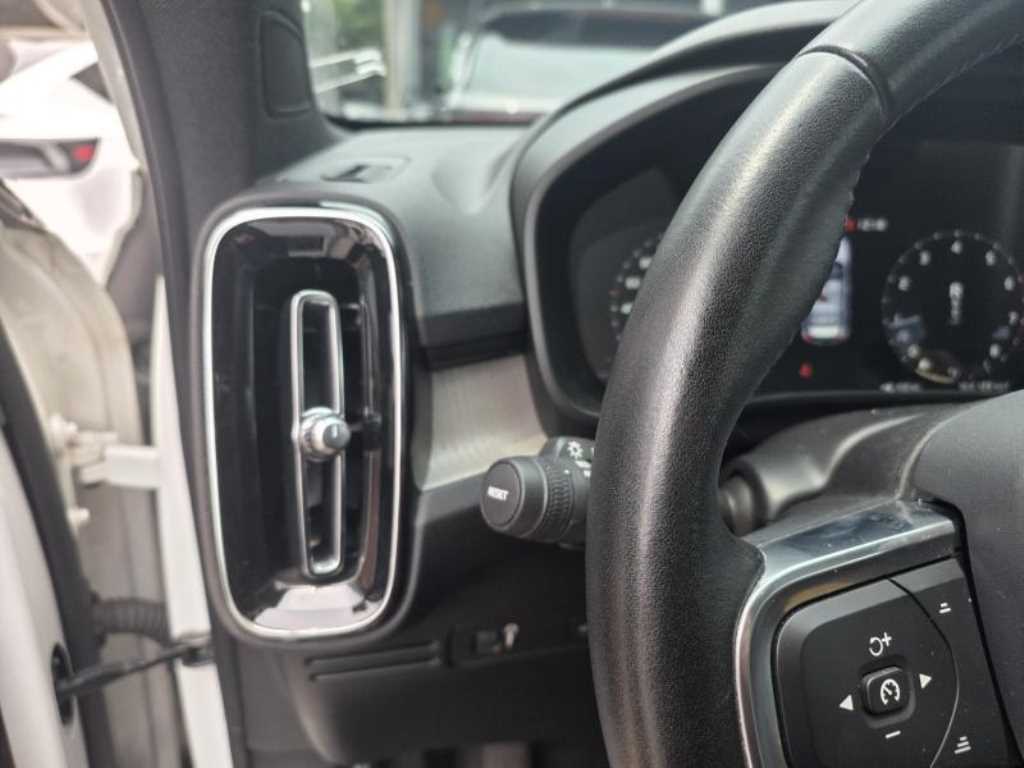 Volvo XC40 - Vista 9