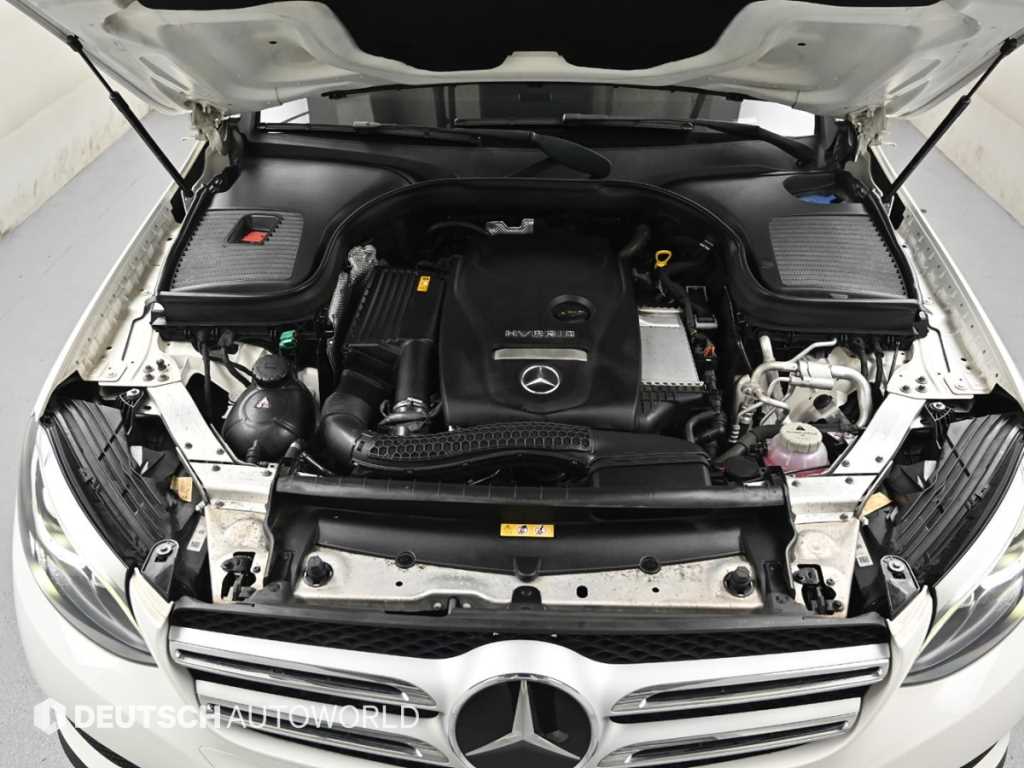 Mercedes Benz GLC Class - Vista 6