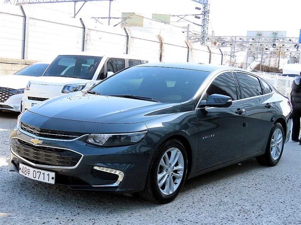 Chevrolet Malibu - Vista 2