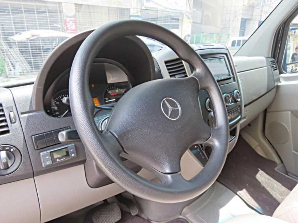 Mercedes Benz Sprinter 2017 Negro - Importación desde Corea - HF Imports Iquique - Foto 17