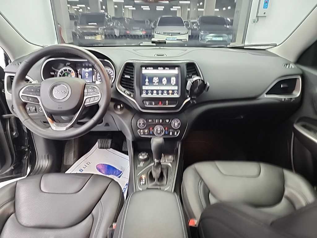 Jeep Cherokee - Vista 6