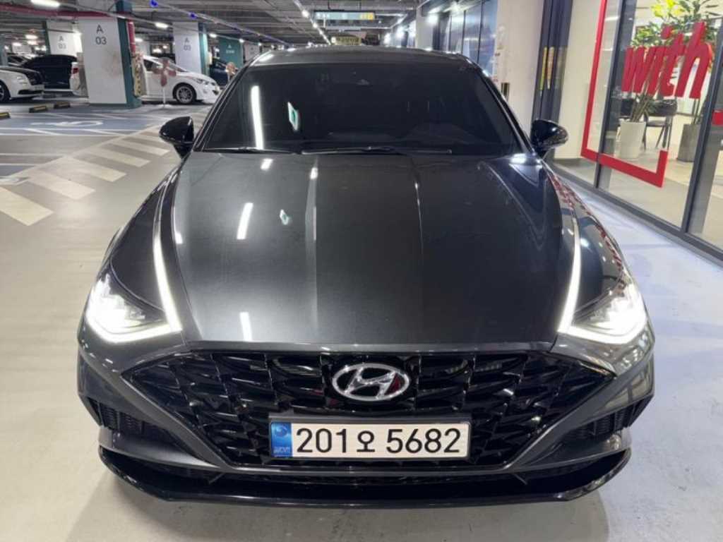 HYUNDAI Sonata - Vista 2