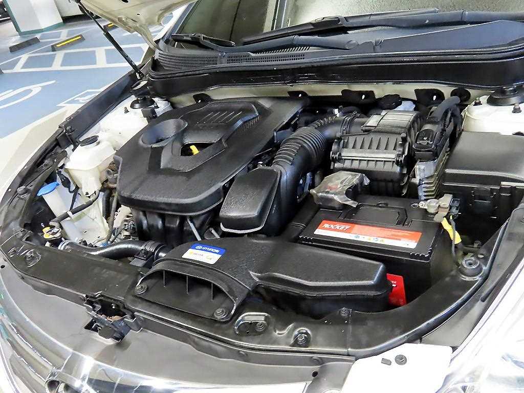 HYUNDAI Sonata 2014 Blanco - Importación desde Corea - HF Imports Iquique - Foto 19