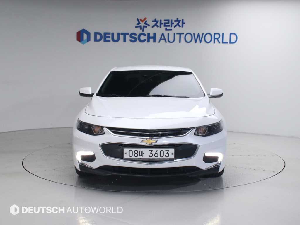 Chevrolet Malibu - Vista 3