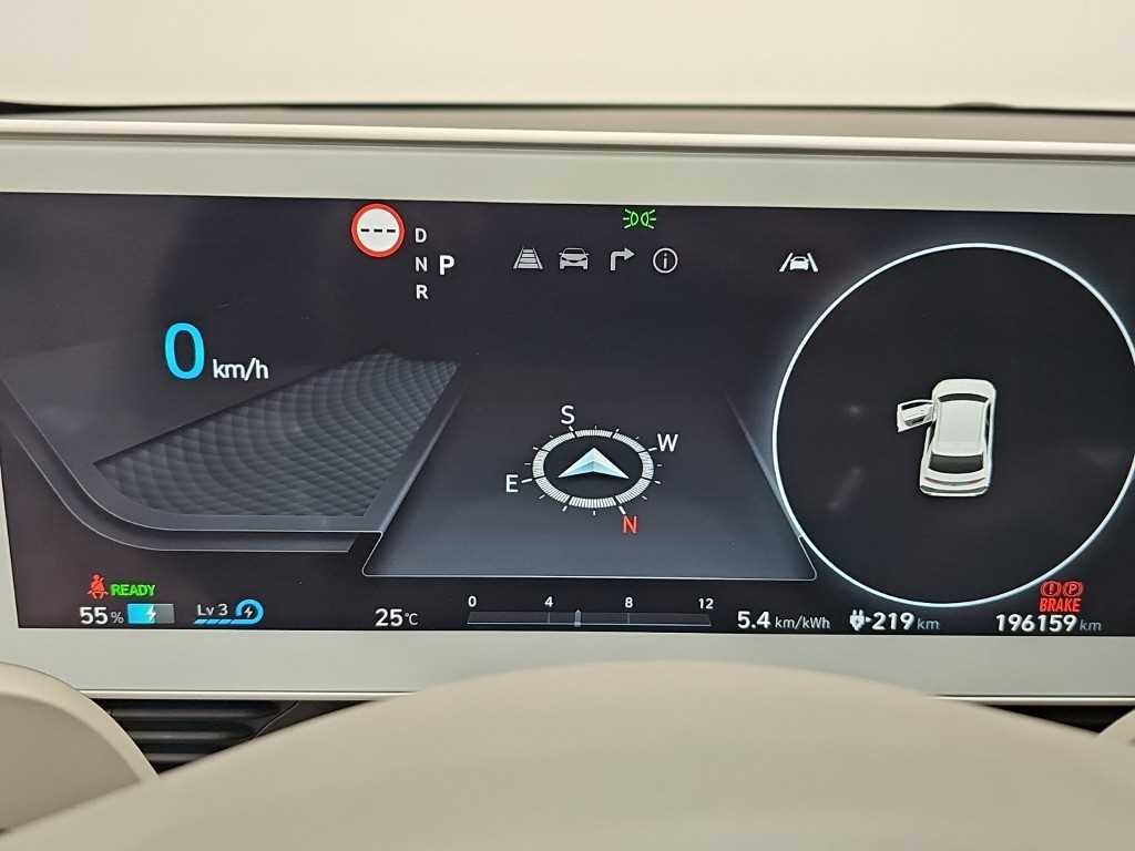 HYUNDAI Ioniq 5 - Vista 6