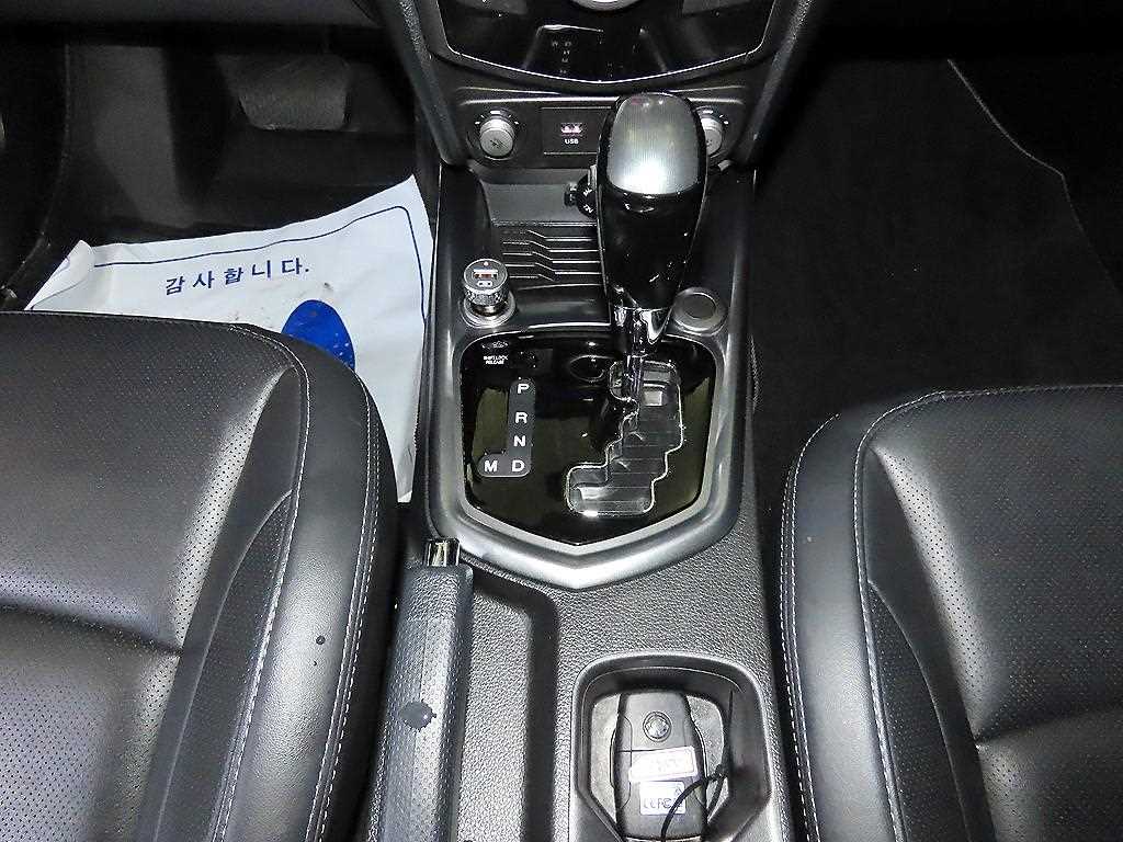 Ssangyong Tivoli - Vista 12