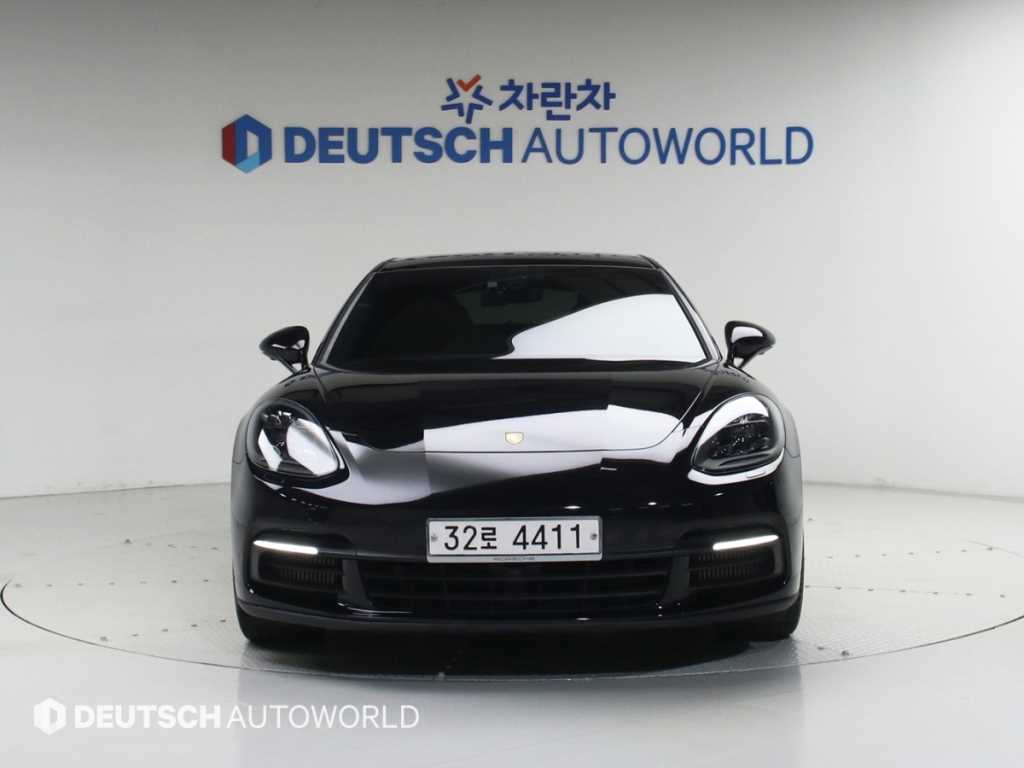 Porsche Panamera - Vista 3