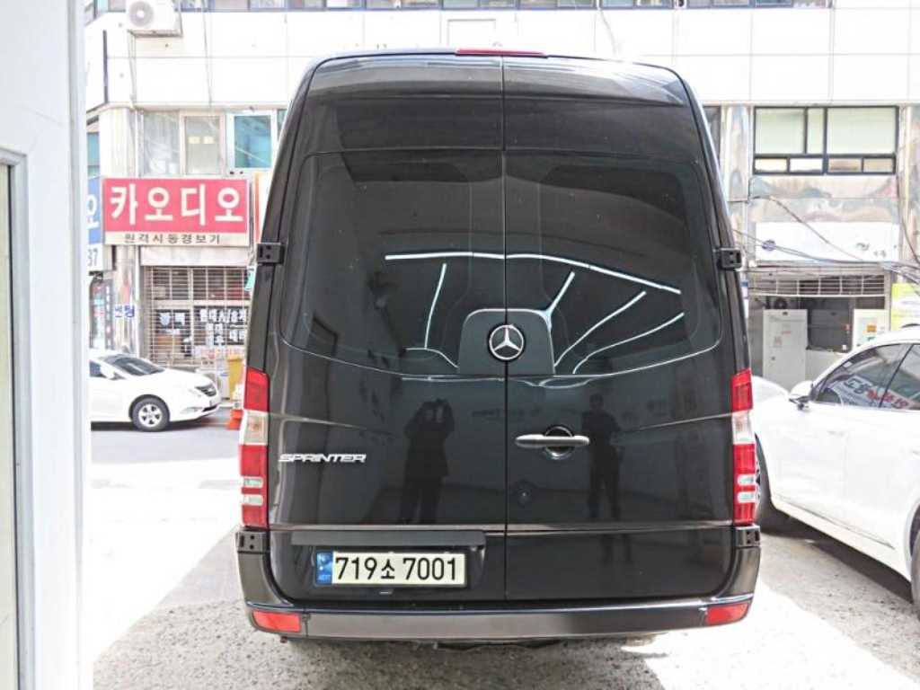 Mercedes Benz Sprinter - Vista 4
