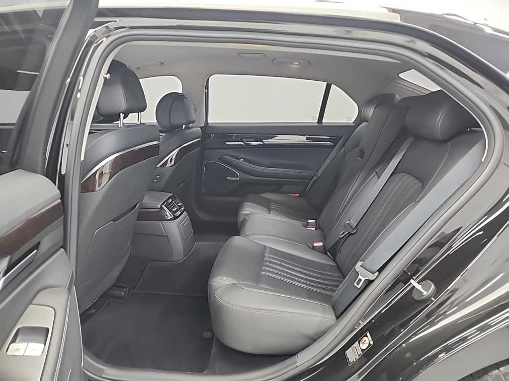 Genesis EQ900 - Vista 12