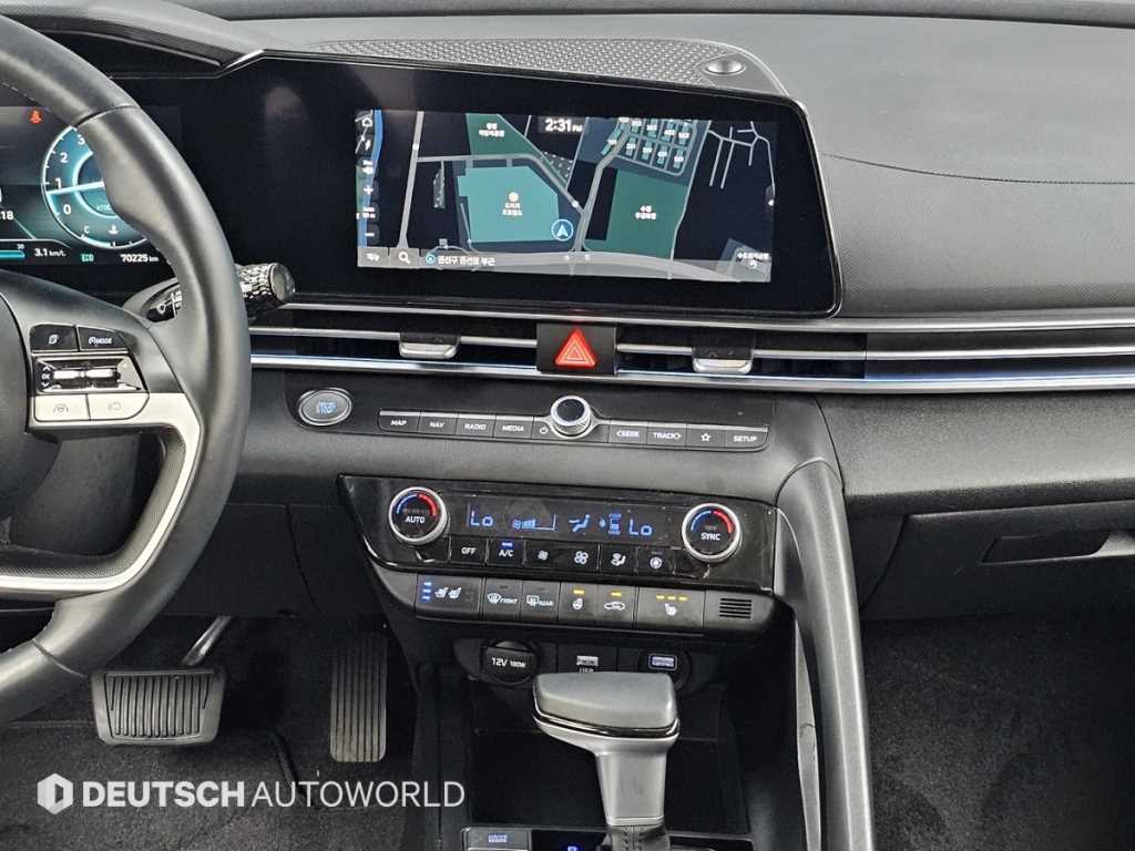 HYUNDAI Avante - Vista 7
