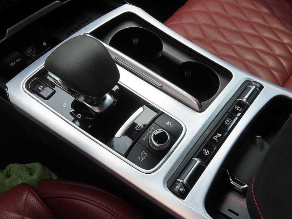 KIA Stinger - Vista 11