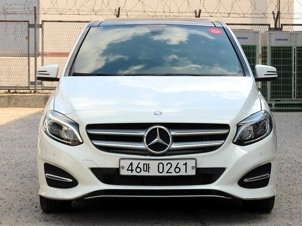 Mercedes Benz B Class (MY B) 2017 Blanco - Importación desde Corea - HF Imports Iquique - Foto 1