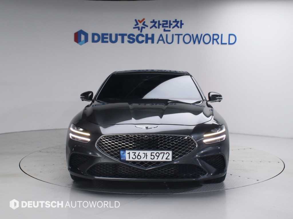 Genesis G70 - Vista 3