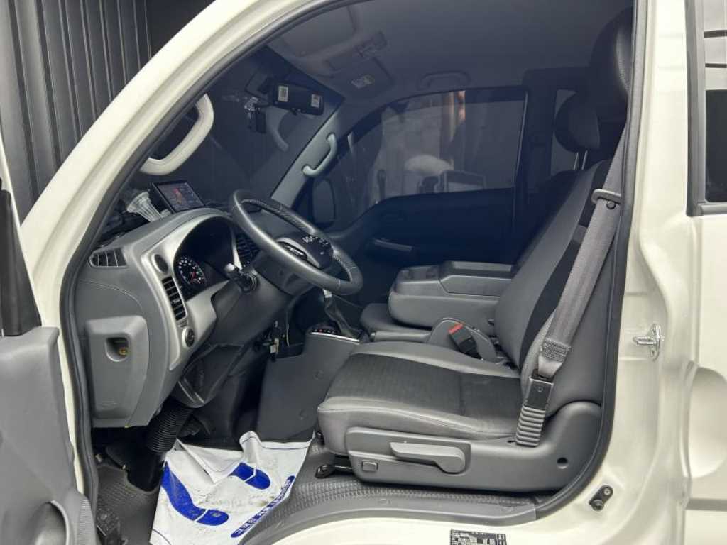 Small Truck Cargo (small) - Vista 6
